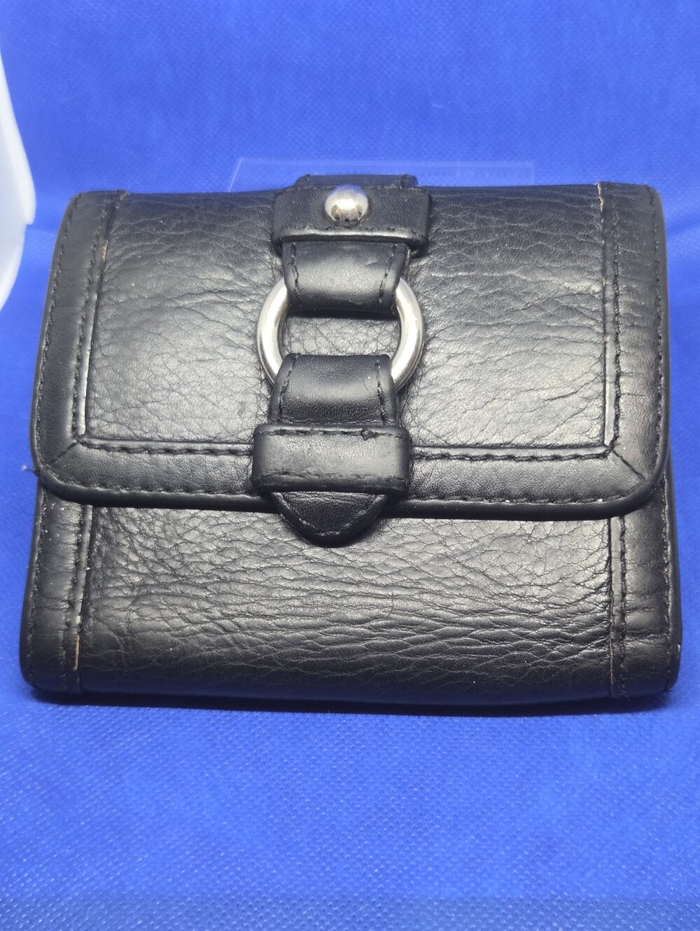 Banana Republic Black Pebble Grain Leather Wallet Silver O-Ring Snap Closure